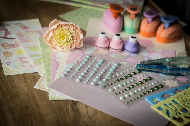 zestaw do haftu z instrukcją i muliną